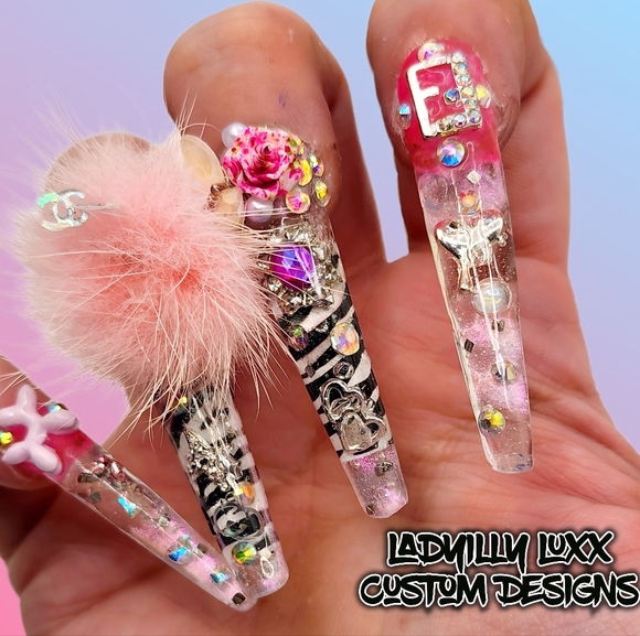 Ladyilly Professional Gel Acrylic Full Nail Set 💅💅 - Picture 1 of 7